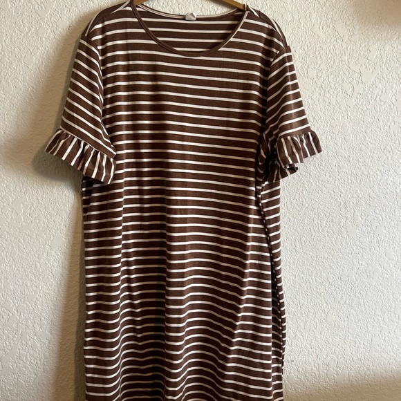 Dresses & Skirts - Brown Striped Dress
